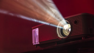 经典电影《肖申克的救赎》海报 - 希望与自由的永恒经典